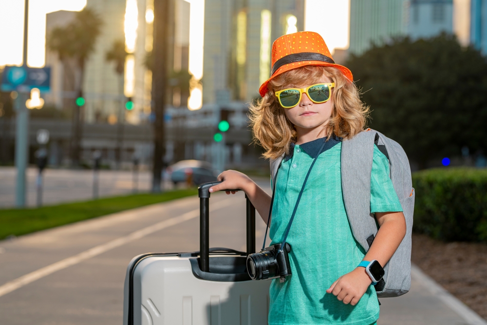 Child,Tourist,With,Luggage,Travel,Bag,Travelling.,Kid,With,Suitcase